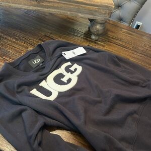 UGG cozy navy sweatshirt  with Cream Logo new with tags